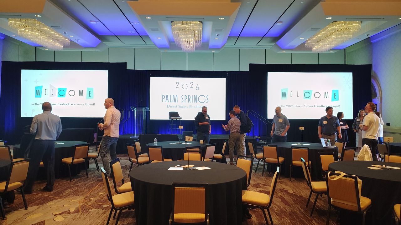 Corporate general session with projection screens